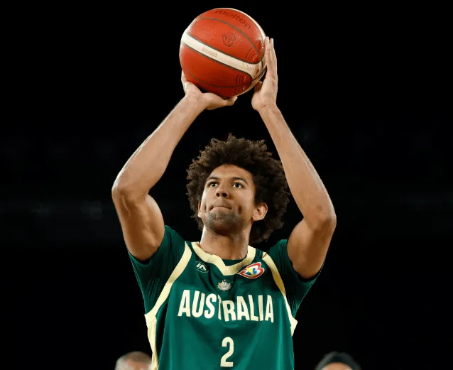 男篮热身赛：澳大利亚半场48-29大比分领先南苏丹